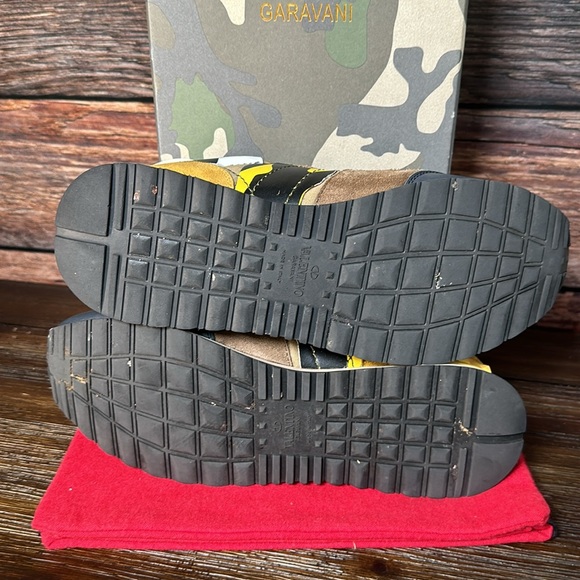 Valentino Mens Rockrunner in Yellow Camo! Size 42(9). In Great Condition! - Picture 9 of 12